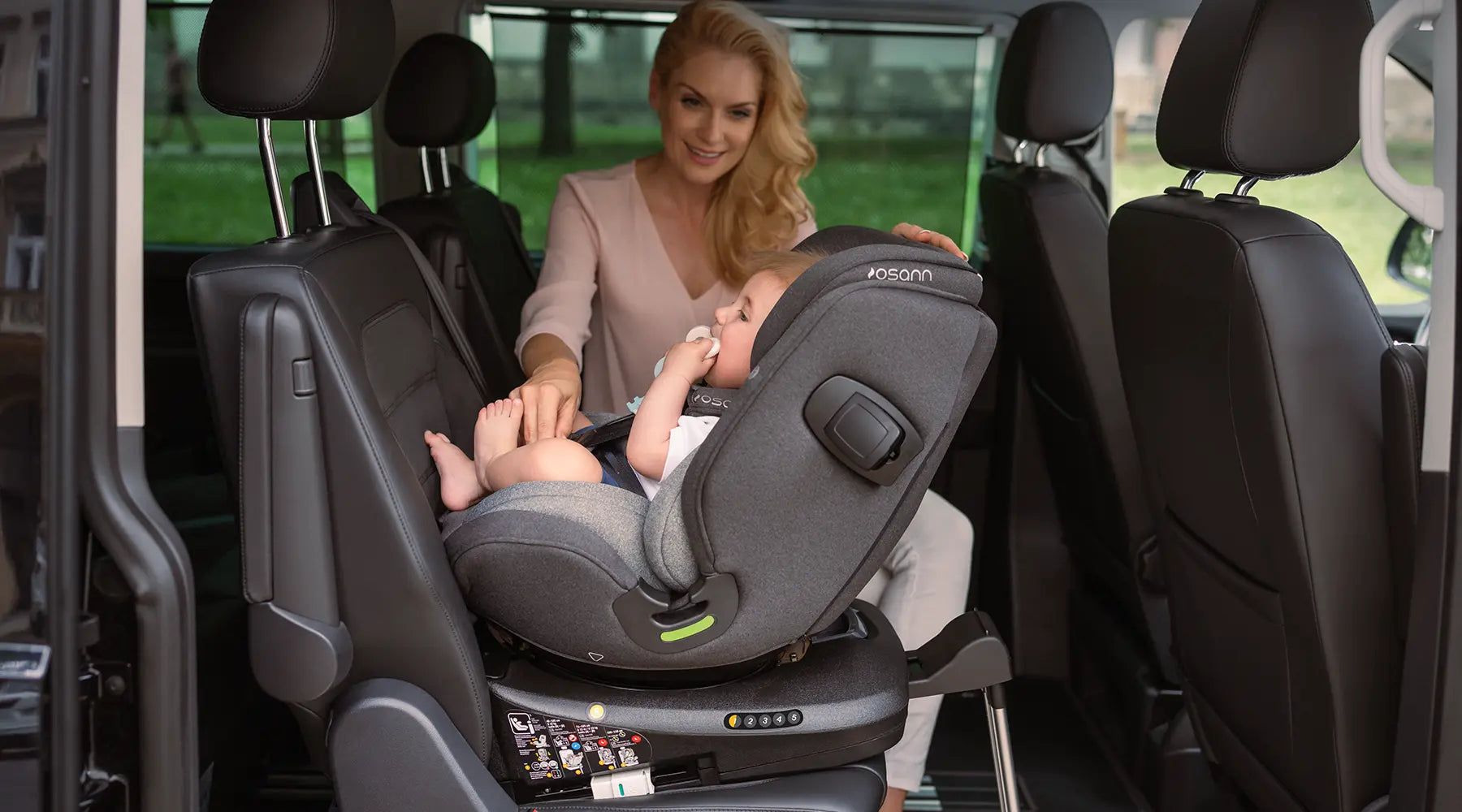 Kindersitz befestigen – Sicherheit im Auto.