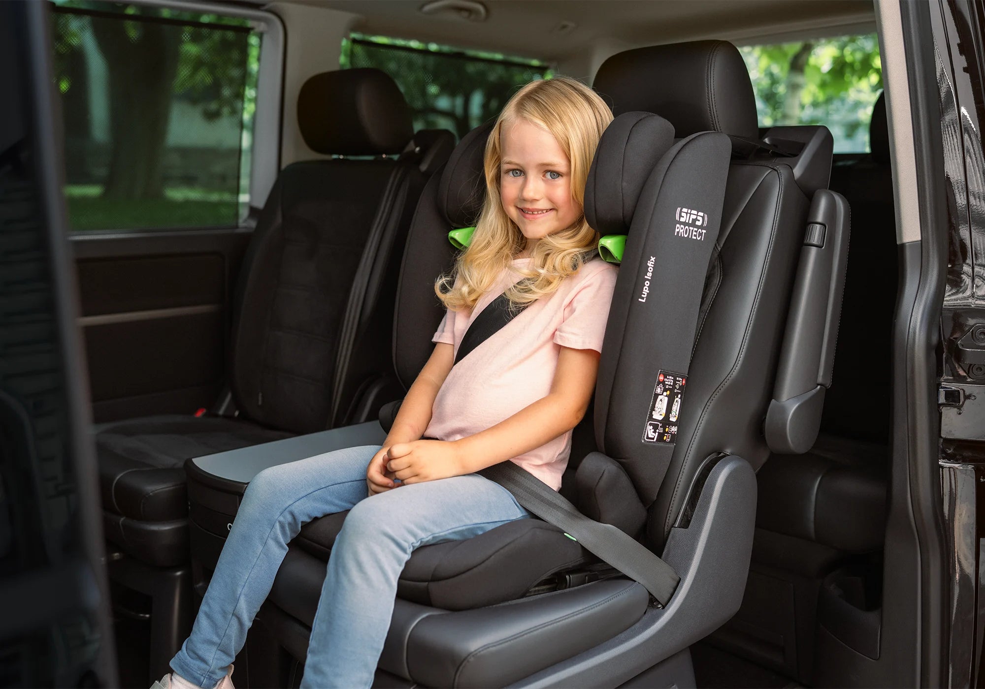 Osann Lupo Isofix 2 Kindersitz mit Kind im Auto