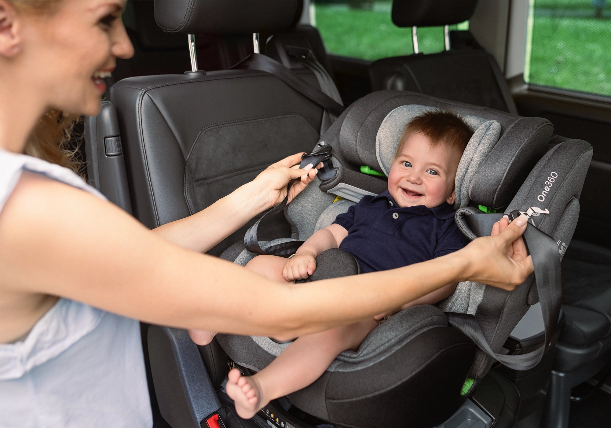Osann One360 Kindersitz im Auto mit Kind
