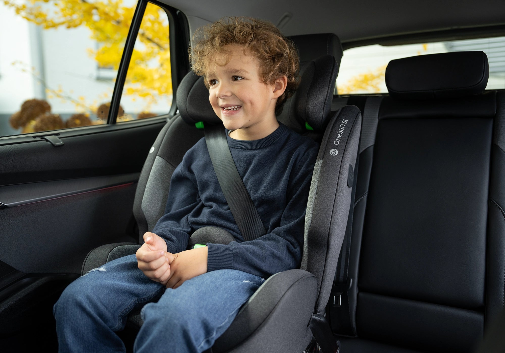 Osann One360 SL Kindersitz im Auto mit Kind