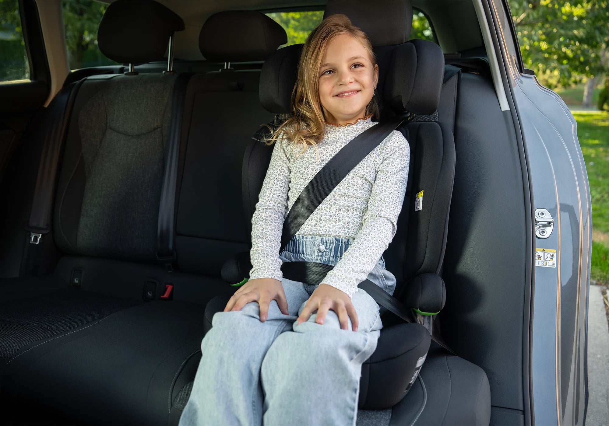 Osann Resa Kindersitz mit Kind im Auto