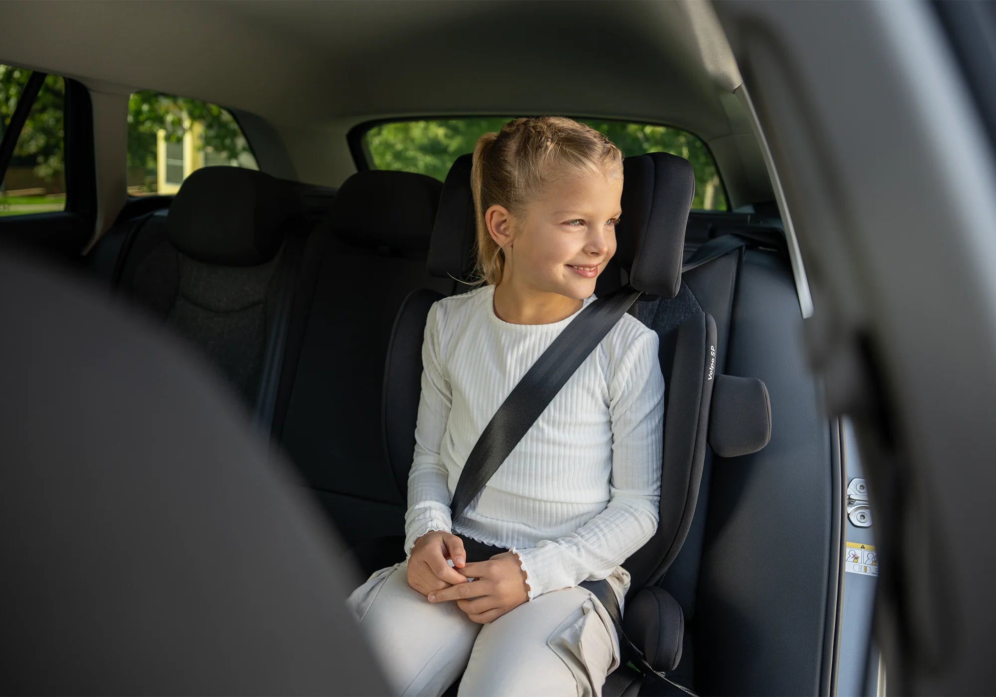 Osann Volpo SP Kindersitz im Auto mit Kind