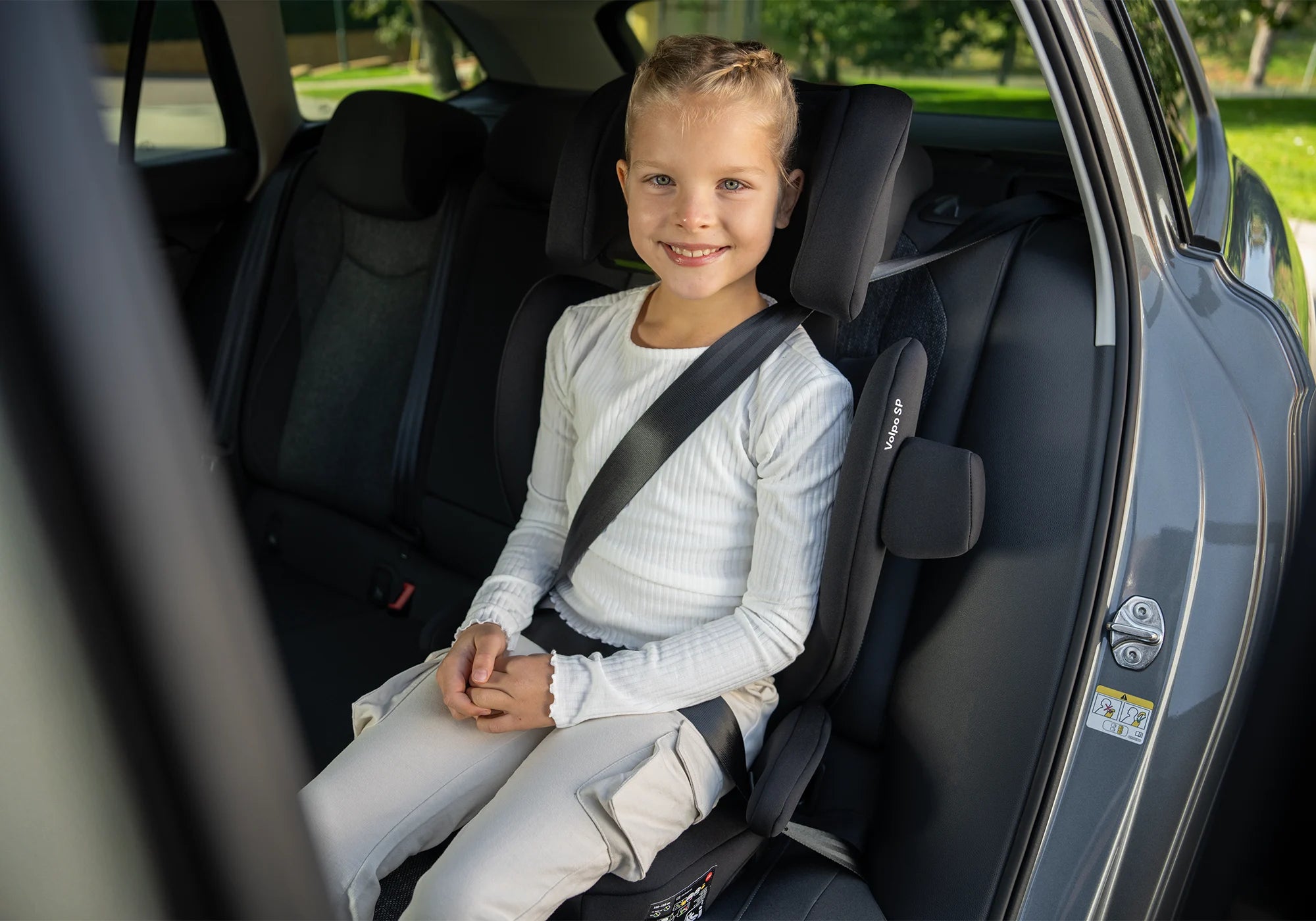 Osann Volpo SP Kindersitz im Auto mit Kind