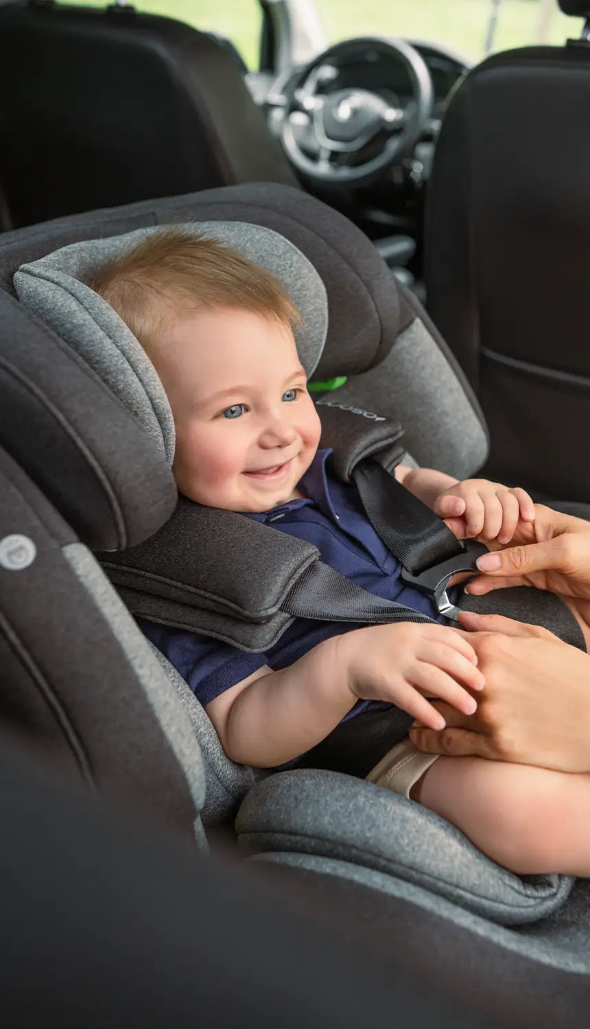 One360 Kindersitz mit Kind