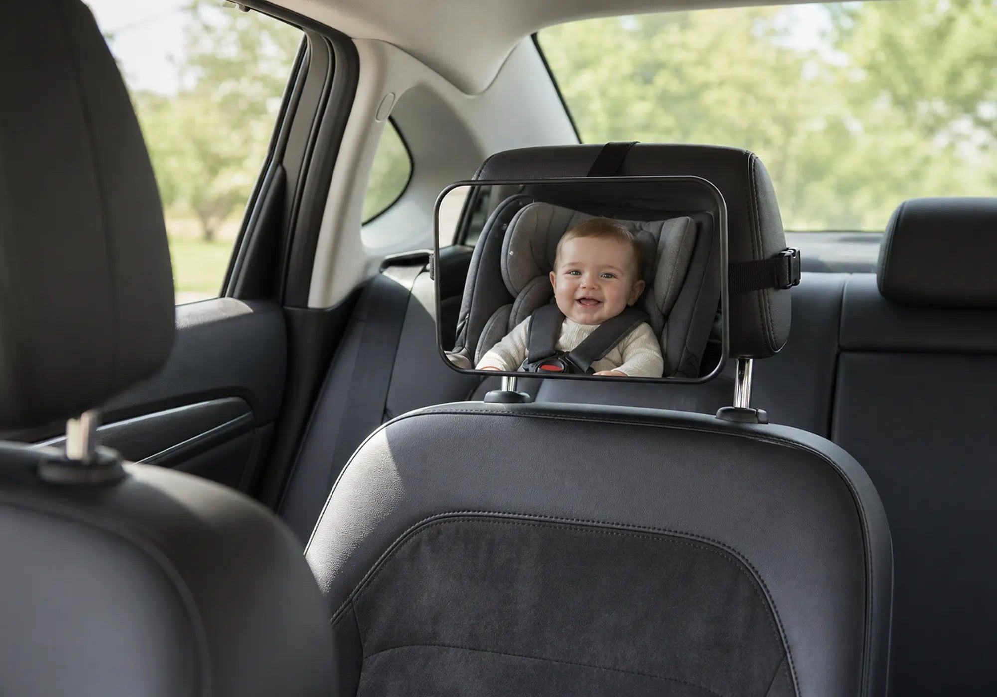 Rücksitzspiegel im Auto